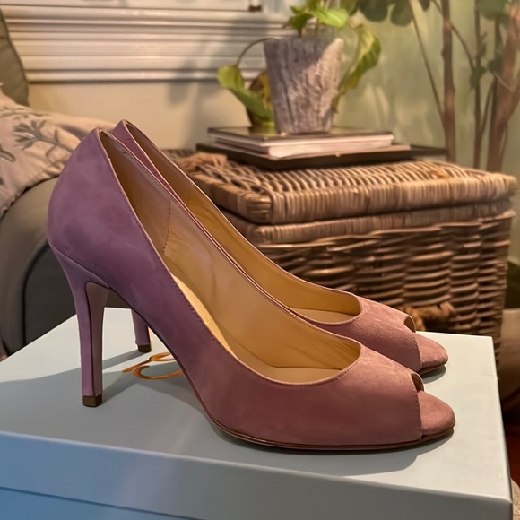 Dusty Rose suede 3.5inch heel. Butter is the designer. Like new - Picture 1 of 7
